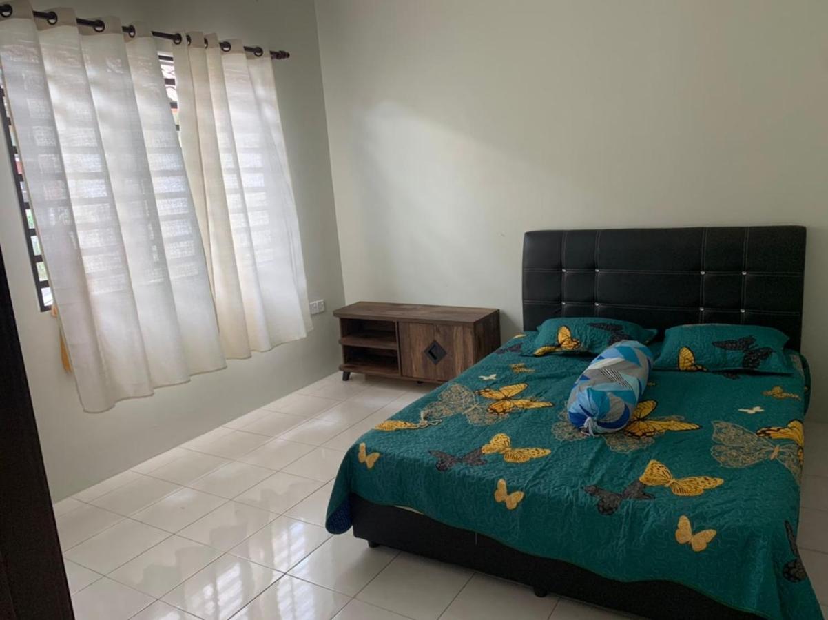 Homestay Maryam Lumut Exteriör bild